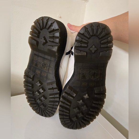 Dr Martens White Lace Up Jadon Boot - Picture 4 of 5